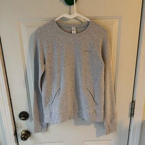 Ivivva by Lululemon girls grey sweatshirt with pockets and thumb holes